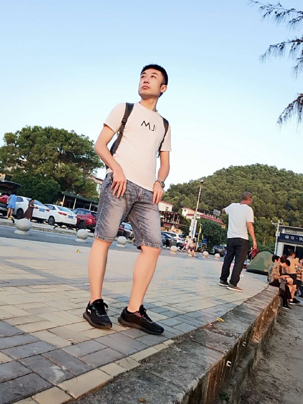 俊皓的第一张照片--徐州相亲服务中心