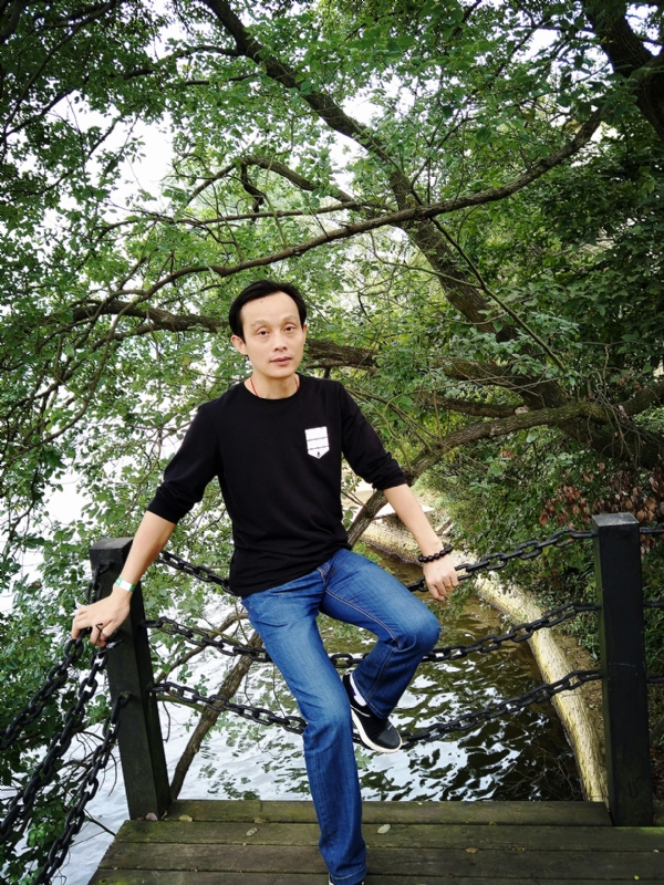 易进的第一张照片--徐州相亲服务中心