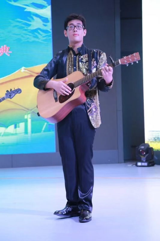 一叶知秋ZG的第一张照片--徐州相亲服务中心