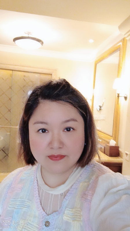 衎静玲瓏的第一张照片--徐州相亲服务中心