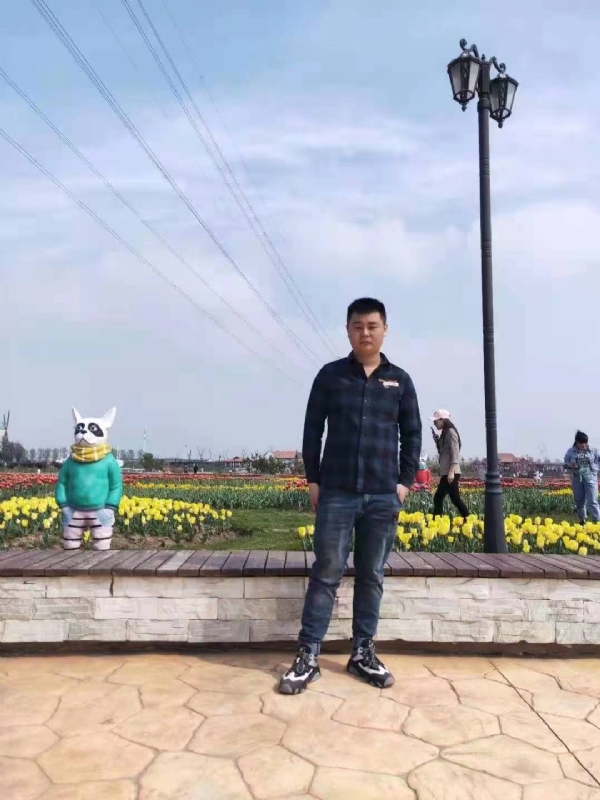 海阔天空的第一张照片--徐州相亲服务中心