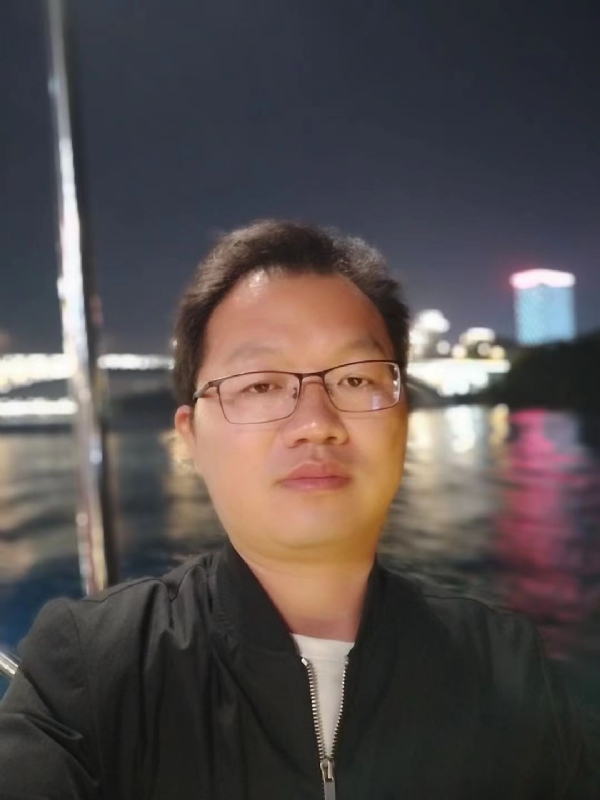 祝你平安的第一张照片--徐州相亲服务中心
