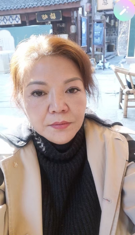 宛霞的第二张照片--徐州相亲服务中心