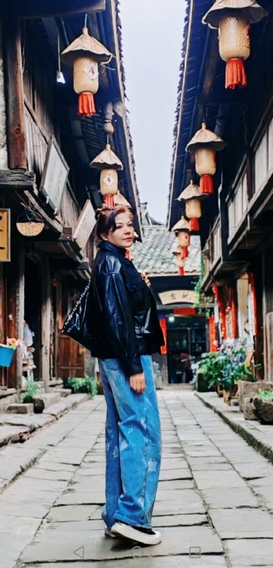 宛霞的第五张照片--徐州相亲服务中心