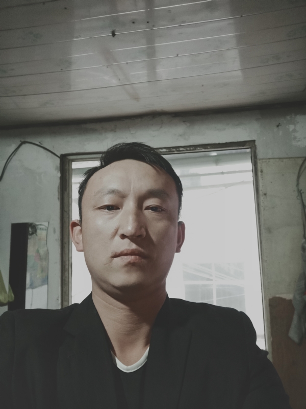 放弃爱你的第一张照片--徐州相亲服务中心