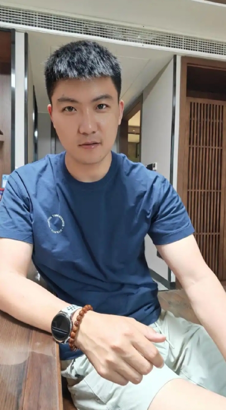 大鹏展翅的第三张照片--徐州相亲服务中心