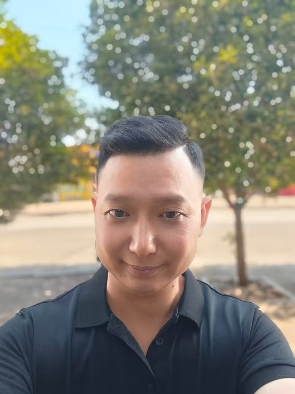 巷子里的猫的第一张照片--徐州相亲服务中心