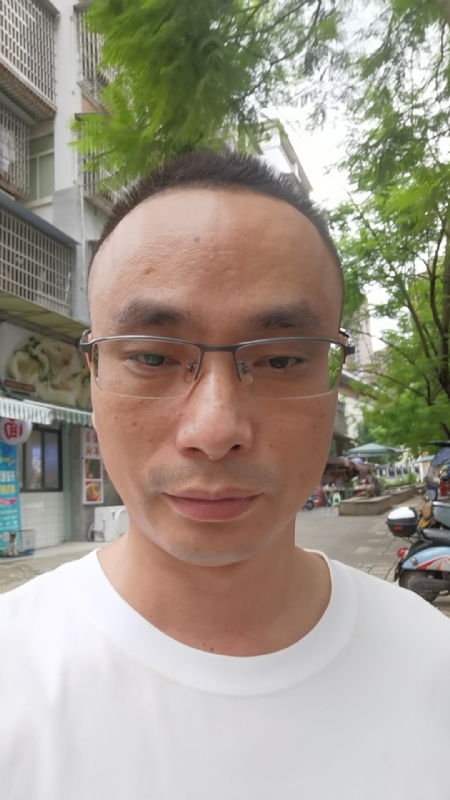 孤狼的第一张照片--徐州相亲服务中心