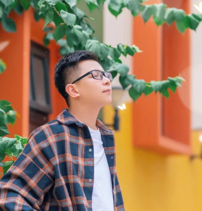 版本之子的第一张照片--徐州相亲服务中心